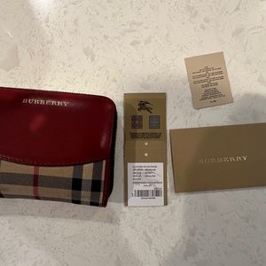 Burberry Horseferry Check Bodmin Zip Around Wallet - Parade Red